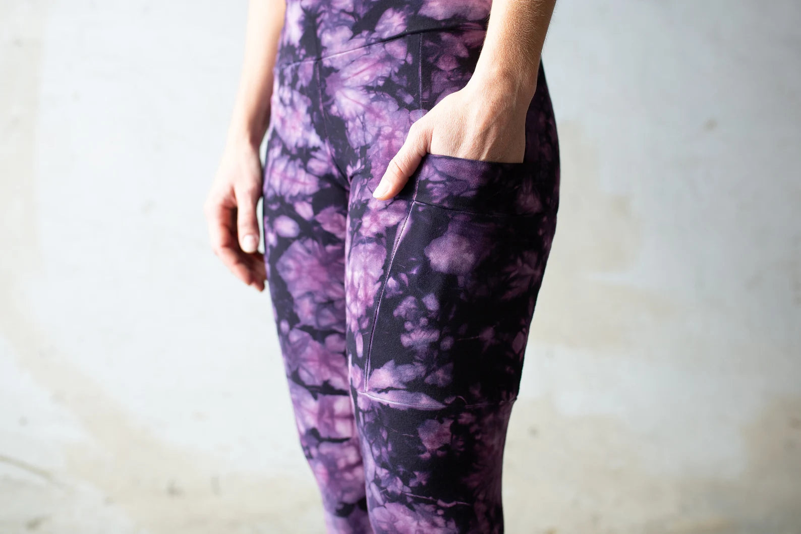 Purple Floral Pattern Stretchy Leggings