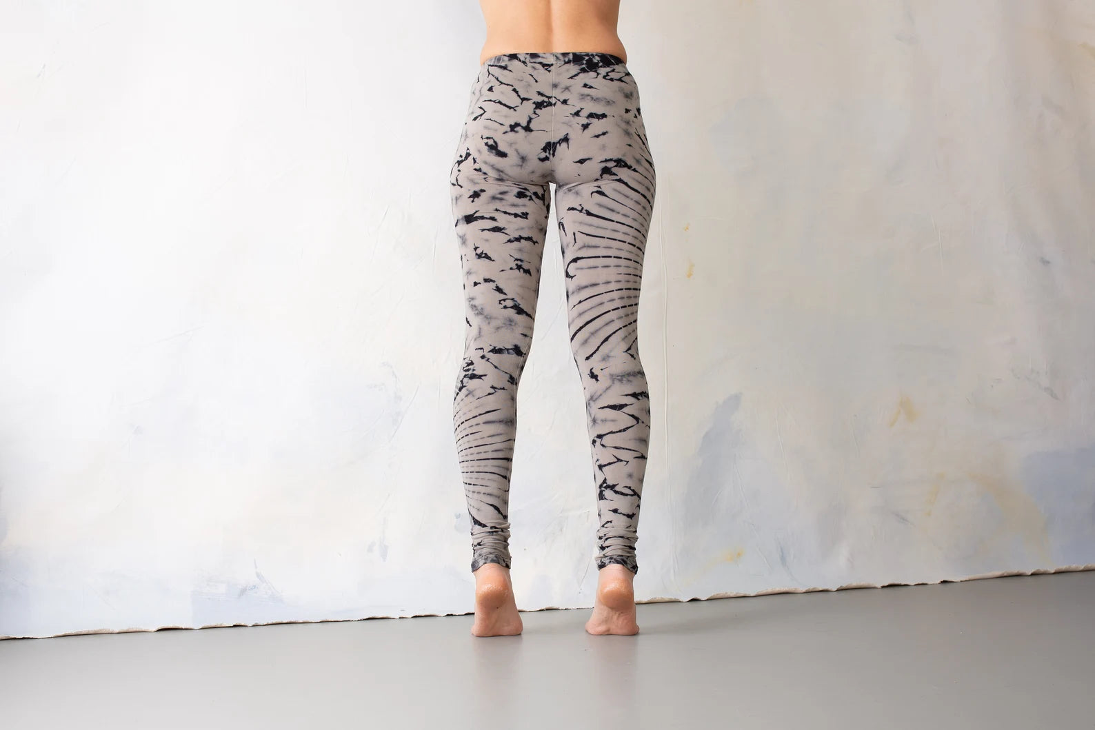 Grey & Black Abstract Leggings