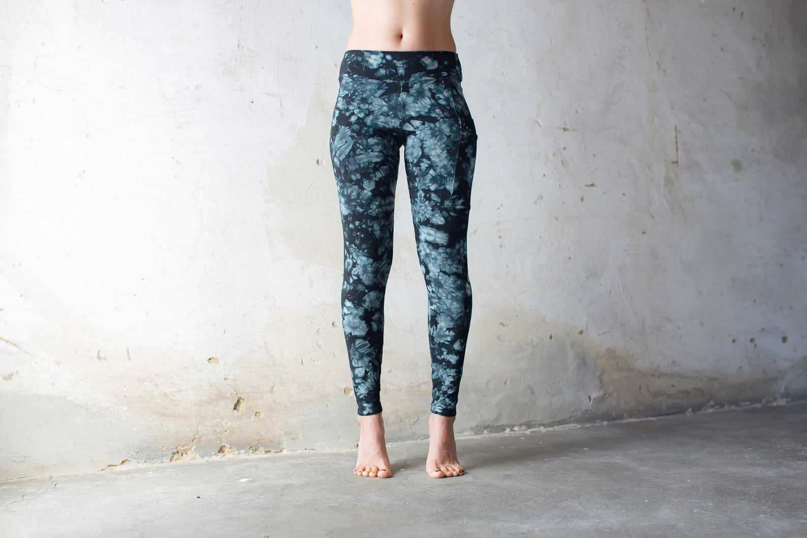 Dark Blue Floral Stretchy Leggings