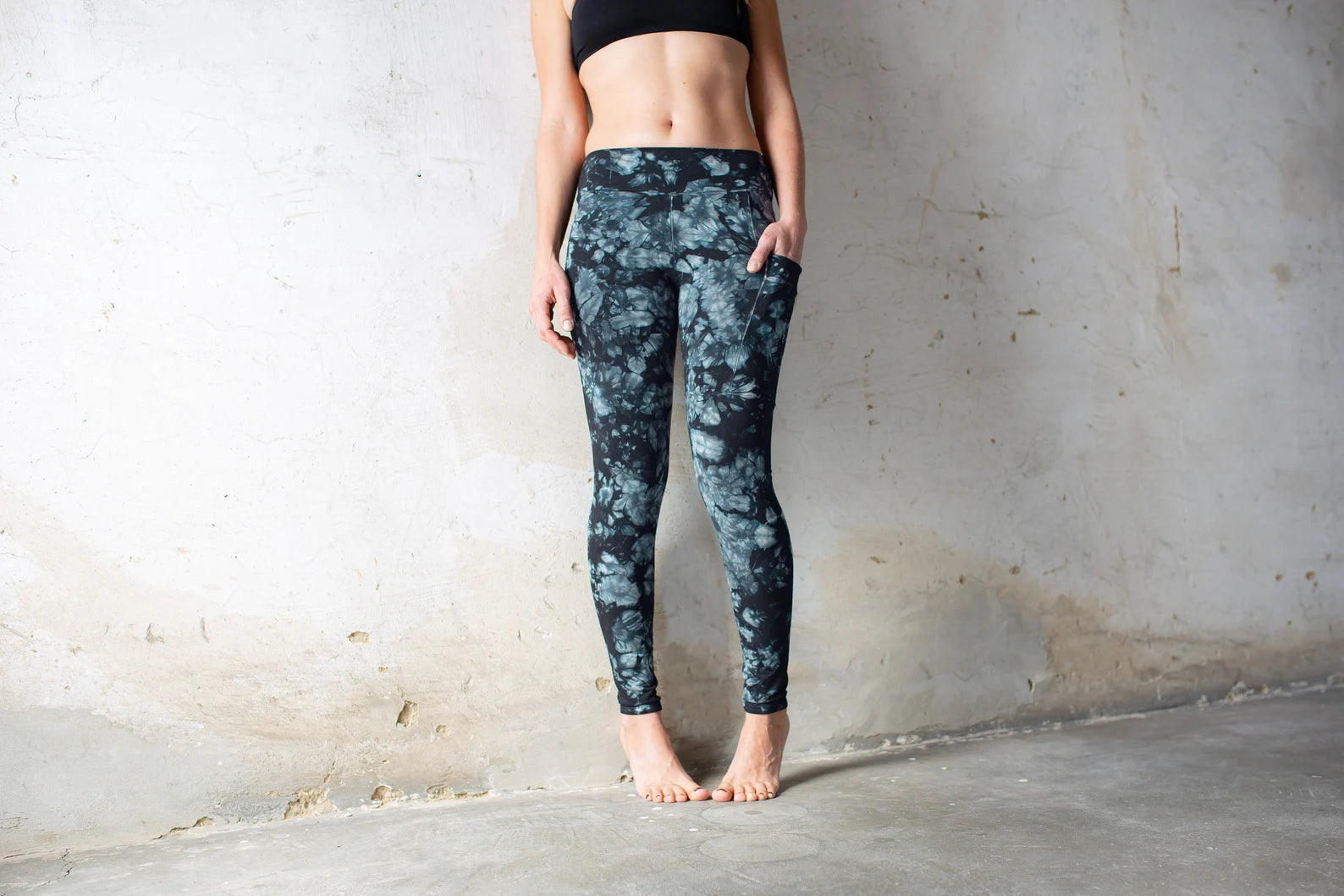 Dark Blue Floral Stretchy Leggings